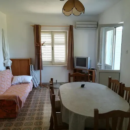 House Near The Sea Vakantiehuis Ugljan